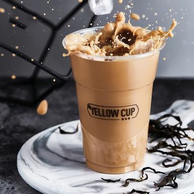 Yaygın olarak kullanılan özel tasarım tek kullanımlık plastik bardak makinesi Tedarikçi