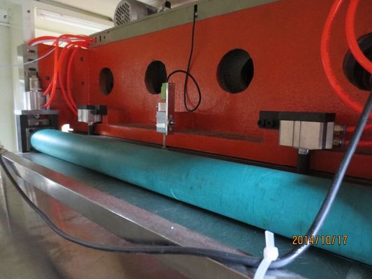 380 V Otomatik Kağıt Rulo Kesme Makinesi 90 ila 140 Kez / Min Tedarikçi